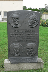 Stèle frères Jackson